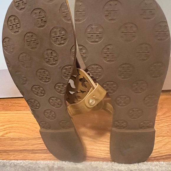 Tory Burch Miller Sandals EUC - Picture 2 of 16